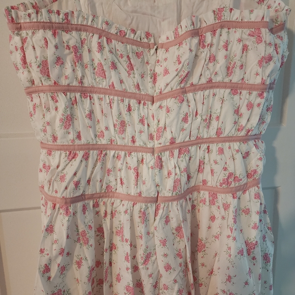 Floral Maxi Dress with Pink Accents - Picture 5 of 5